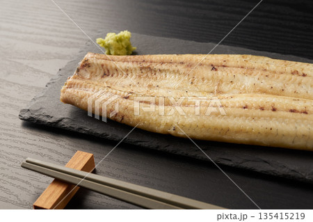 うなぎの白焼き イメージ 135415219