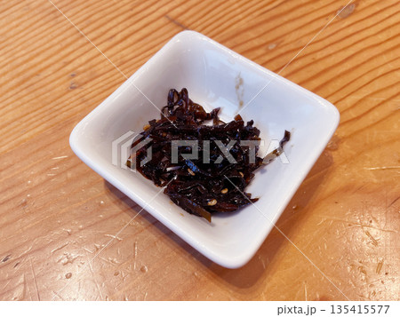 昆布の佃煮 甘辛く煮たご飯のお供 和食の保存食 135415577