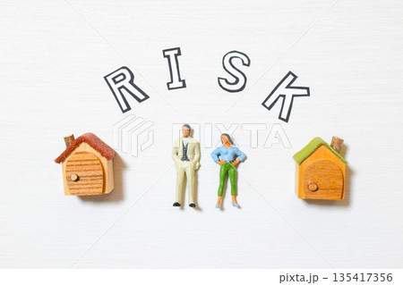 住宅に関係するリスクのイメージ 135417356