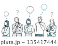 ビジネスパーソンの男女ー複数ー疑問ー上半身ー困ったアイコンーシンプルベクターイラスト素材 135417444