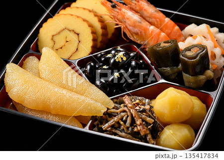 お節料理 135417834