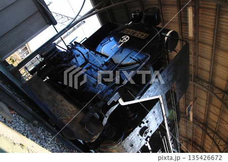 重厚な北海道装備を纏ったD51形蒸気機関車(943号機)の保存車両@入瀬山公園 重厚な北海道装備を纏ったD51形蒸気機関車(943号機)の保存車両@入瀬山公園 135426672