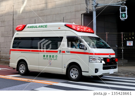 救急車　イメージ 135428661