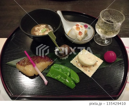 和食器盛り合わせ、和食、和料理、漬物、料理 135429410