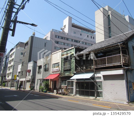 東上野三丁目付近 135429570