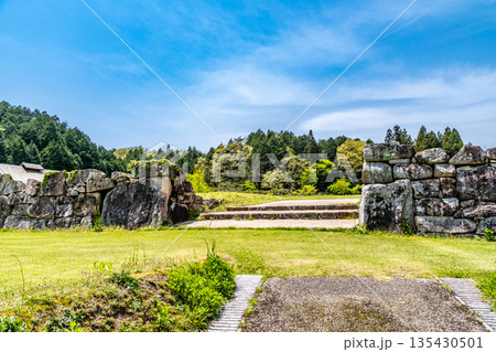 初夏の吉川元春館跡3　広島県山県郡北広島町 135430501