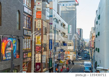 東京都の都市風景 八王子駅北口 東京都の都市風景 八王子駅北口 135430711