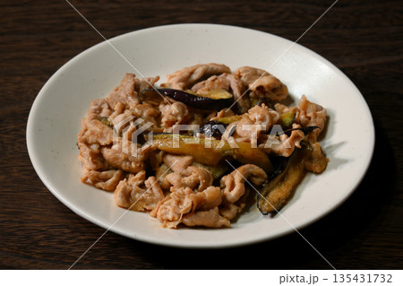 茄子と豚肉の味噌炒め 茄子と豚肉の味噌炒め 135431732