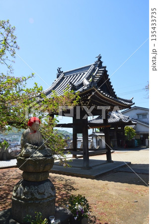 石地蔵･鐘楼（寶土寺／広島県尾道市東土堂町10-3） 135433735
