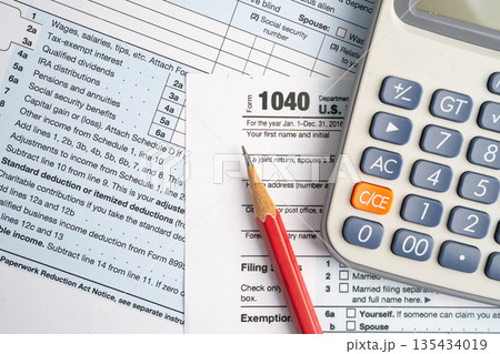 Tax form 1040 U.S. Individual Income. Tax form 1040 U.S. Individual Income. 135434019