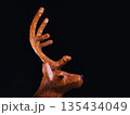 トナカイの置物 135434049