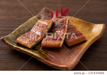 うなぎの蒲焼き イメージ うなぎの蒲焼き イメージ 135434066