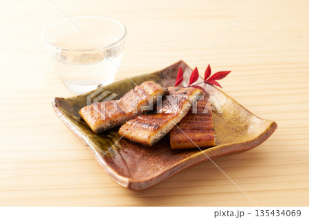 うなぎの蒲焼き イメージ うなぎの蒲焼き イメージ 135434069