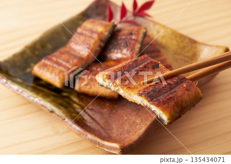 うなぎの蒲焼き イメージ 135434071