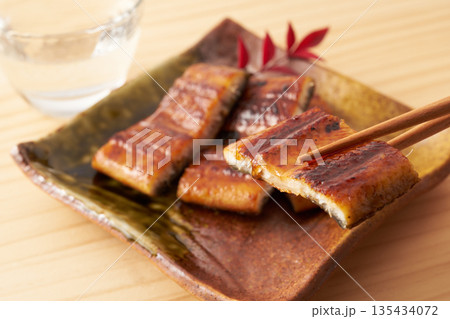 うなぎの蒲焼き イメージ うなぎの蒲焼き イメージ 135434072