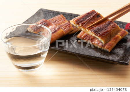 うなぎの蒲焼き イメージ 135434078