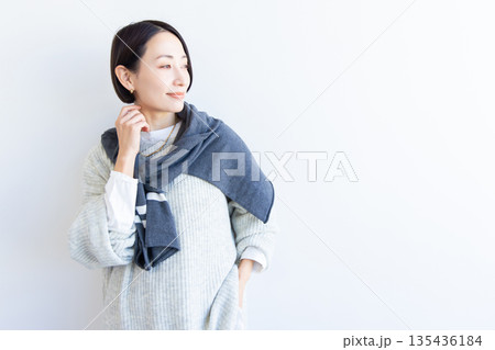 ファッション アパレル 女性 ファッション アパレル 女性 135436184
