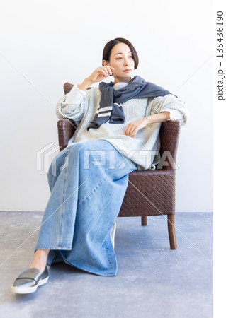 ファッション　アパレル　女性 135436190