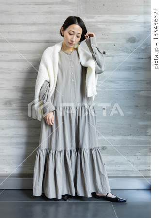 ファッション　女性 135436521