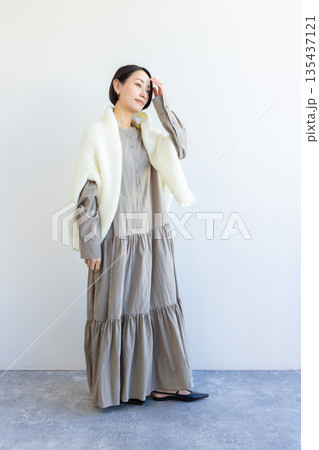 ファッション　女性 135437121