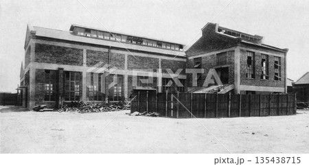 戦前・戦中の建築　近代建築　昭和の工場 135438715