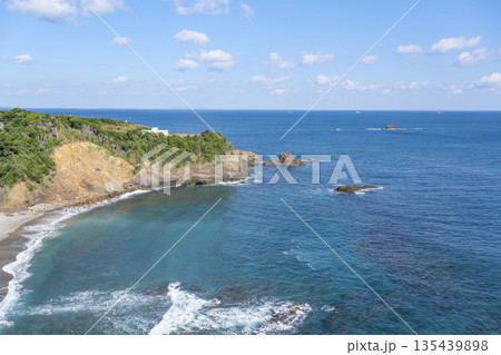 大王埼灯台の上から見る須場の浜 大王埼灯台の上から見る須場の浜 135439898