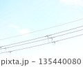 電線と空の写真 135440080