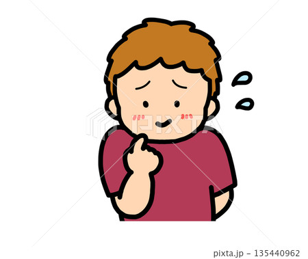 照れる（正面）茶髪の男の子 135440962