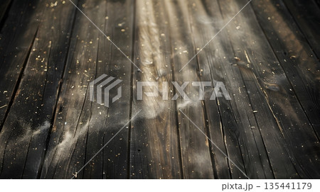光芒に浮かぶ古木の木目テクスチャ 135441179