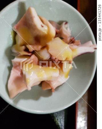 美味しいイカの煮付け、辛子味噌　沖縄食事 135441726