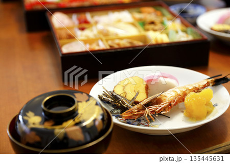 我が家の定番お正月料理（エビと田作りの先付） 135445631