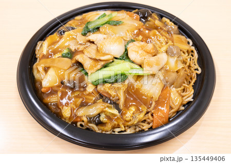 野菜たっぷりの美味しいあんかけ焼きそば 野菜たっぷりの美味しいあんかけ焼きそば 135449406