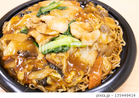 野菜たっぷりの美味しいあんかけ焼きそば 野菜たっぷりの美味しいあんかけ焼きそば 135449414