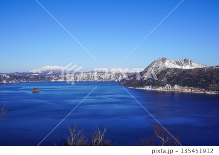 2026年冬の摩周湖（阿寒摩周国立公園） 135451912