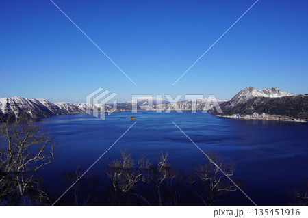 2026年冬の摩周湖（阿寒摩周国立公園） 135451916