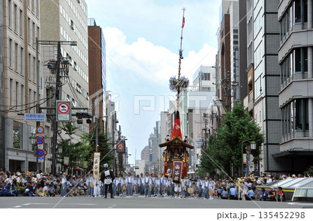 京都 祇園祭 山鉾巡行 函谷鉾 京都 祇園祭 山鉾巡行 函谷鉾 135452298