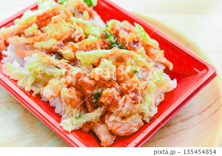 海老と野菜のかき揚げ丼 海老と野菜のかき揚げ丼 135454854