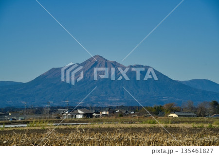 霧島連山 都城市令和8年 霧島連山 都城市令和8年 135461827