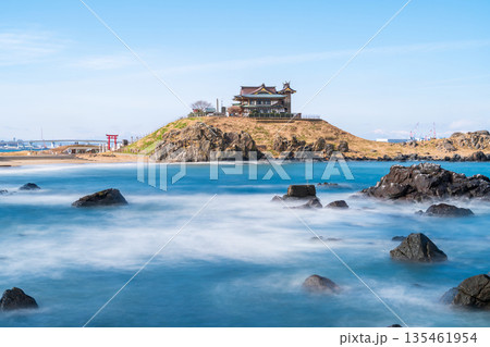 「青森県」対岸から蕪島を望む 八戸市 長秒露光 「青森県」対岸から蕪島を望む 八戸市 長秒露光 135461954