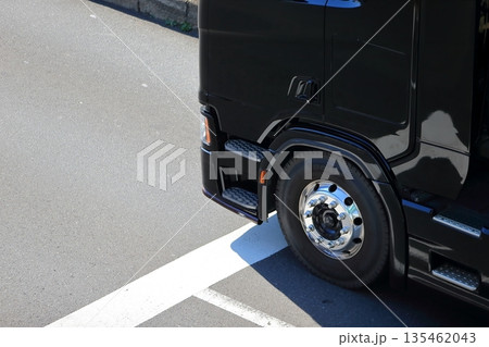 トレーラートラック　イメージ 135462043