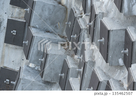 整然と並ぶ法面04 135462507