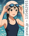 プールサイドでゴーグルを外す水泳後の女性 135462955