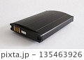 膨張したリチウムイオン電池 135463926