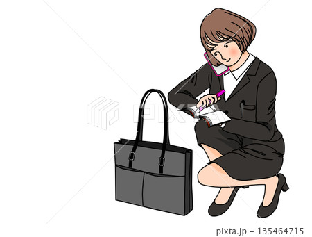 スマホを肩に挟み座ってメモを取る女性OL ビジネスウーマンのイラスト 全身正面 135464715