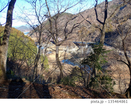 土山峠から大山経由で秦野駅までの登山道 土山峠から大山経由で秦野駅までの登山道 135464861