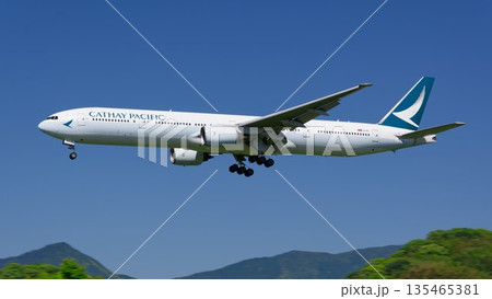 キャセイパシフィック航空の旅客機ボーイング777 135465381