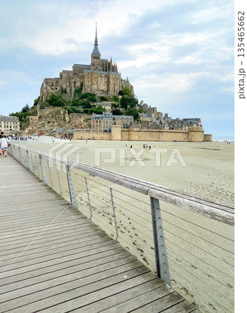 フランスの世界遺産・モン=サン=ミシェル フランスの世界遺産・モン=サン=ミシェル 135465662