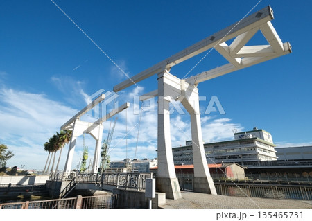 神戸港のはねっこ 135465731