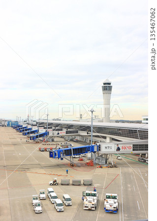 愛知県常滑市、中部国際空港の風景 135467062