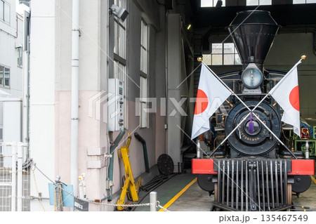 貨物列車の車庫 貨物列車の車庫 135467549